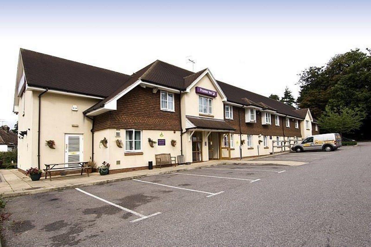 Premier Inn East Grinstead Exterior photo